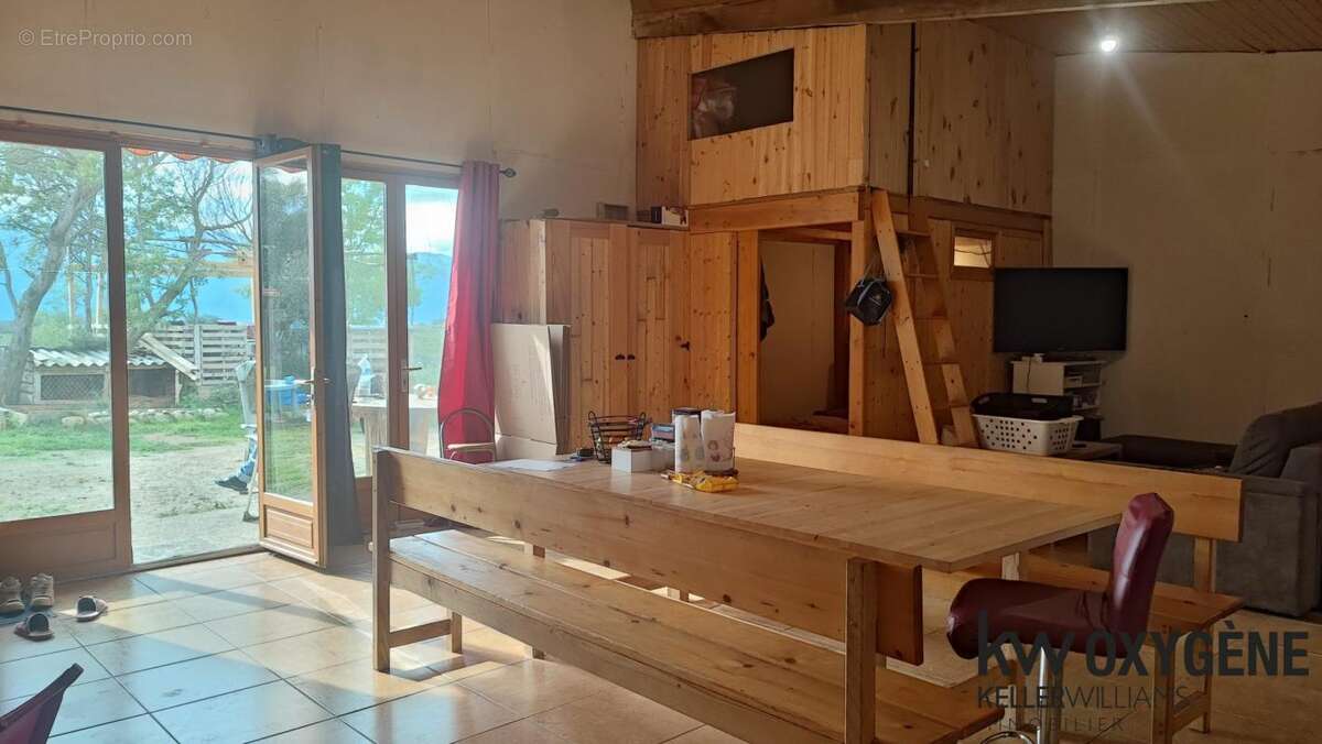 Terrain à SAINT-JEAN-PLA-DE-CORTS