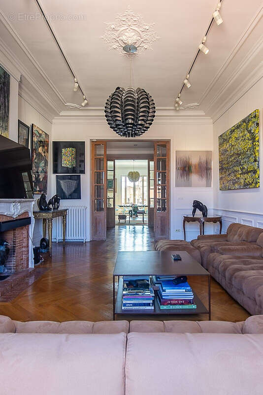 Appartement à MARSEILLE-6E