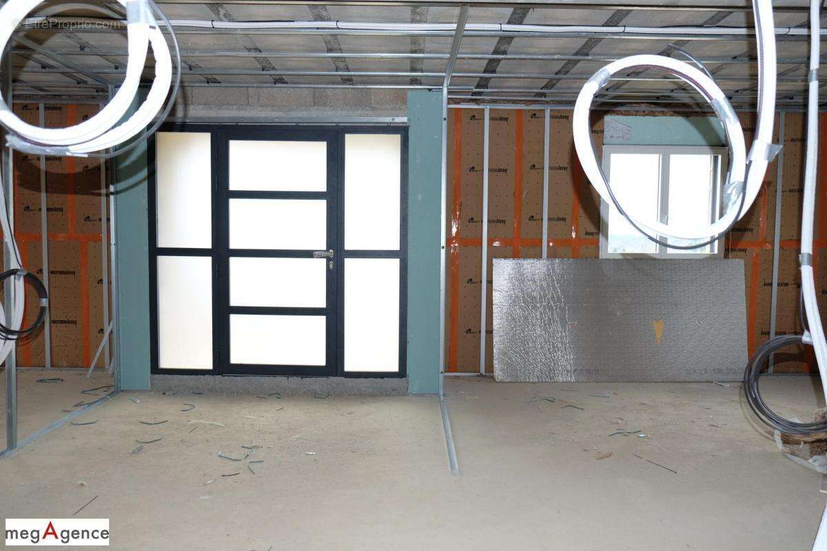 Maison d'habitation avec un cabinet médical indépendant et un studio- Hors d'eau / hors d'air - photo 14