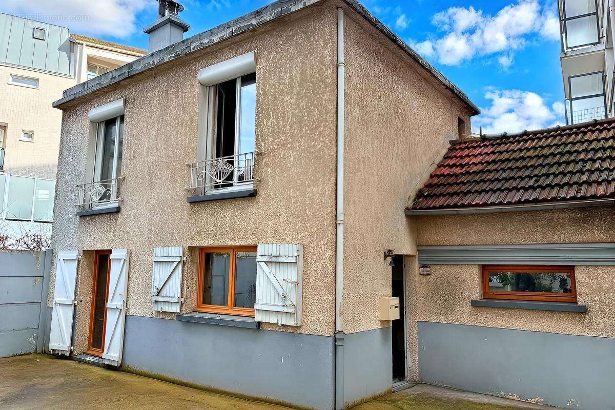 Maison à ROSNY-SOUS-BOIS