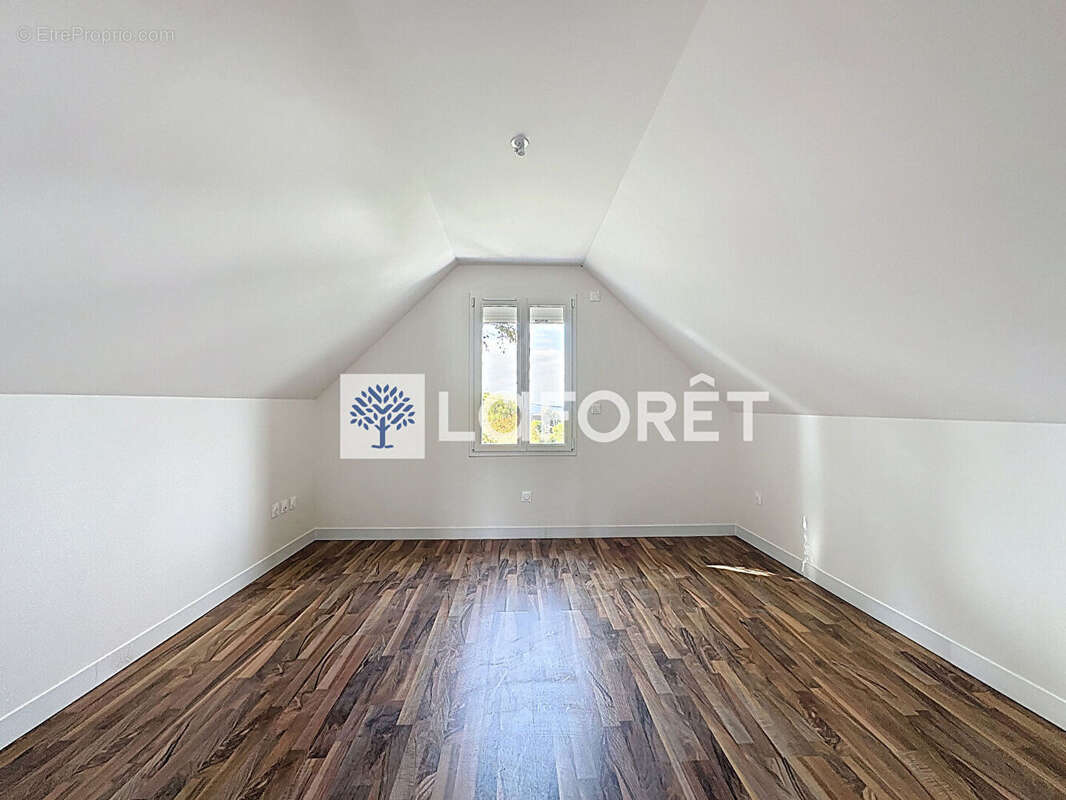 Appartement à LE MESNIL-ESNARD