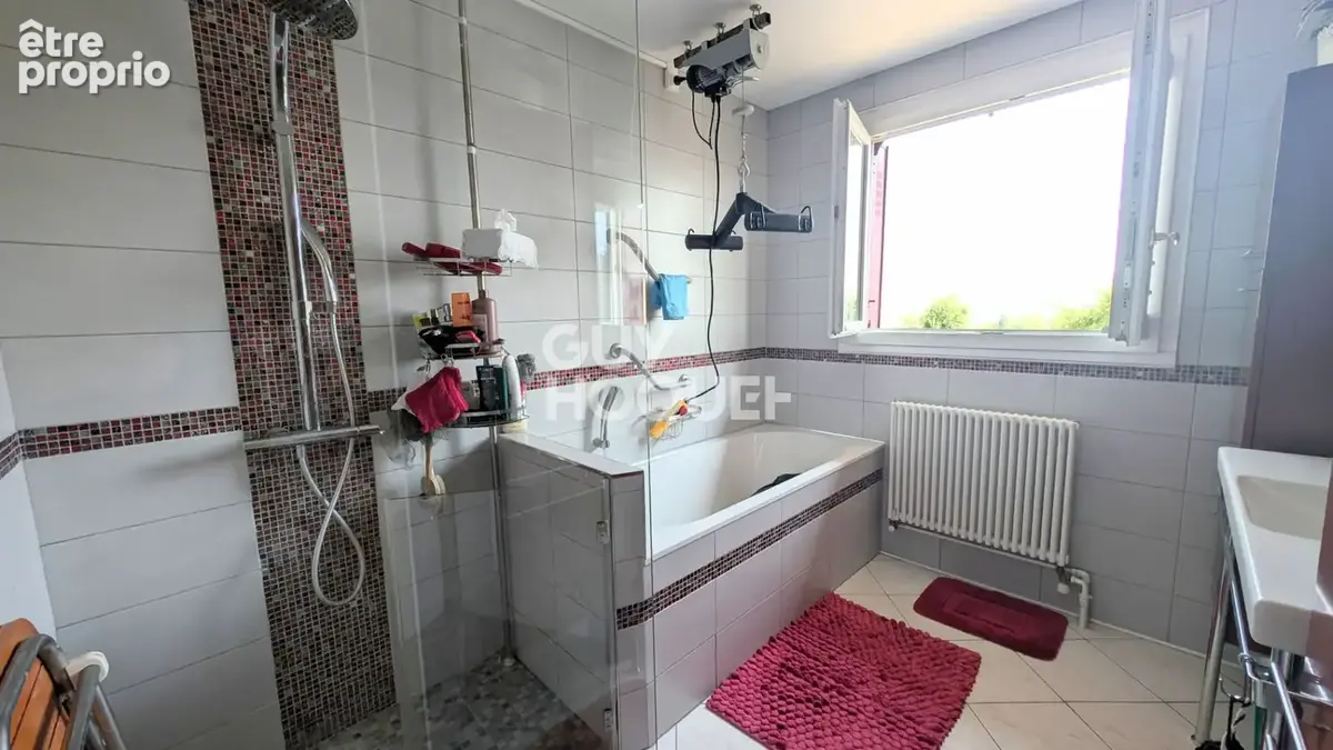 MANTES LA VILLE, Maison familiale 8 pièces, 6 chambres - photo 12