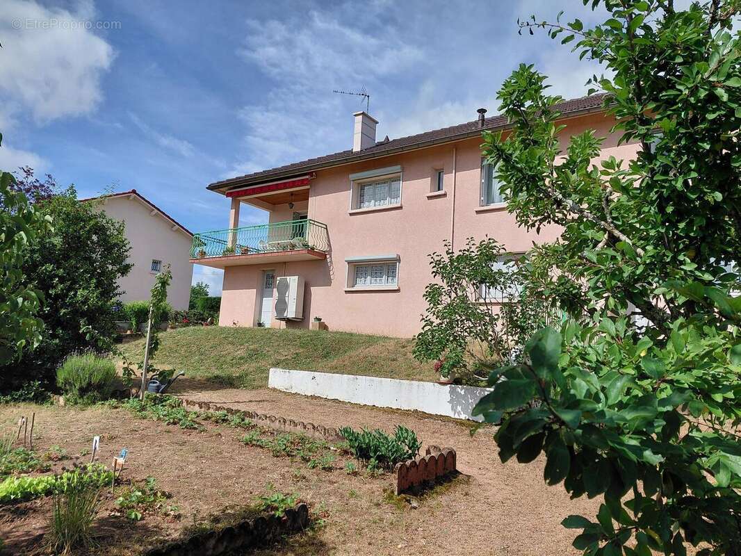 Photo 2 - Maison à LA PACAUDIERE