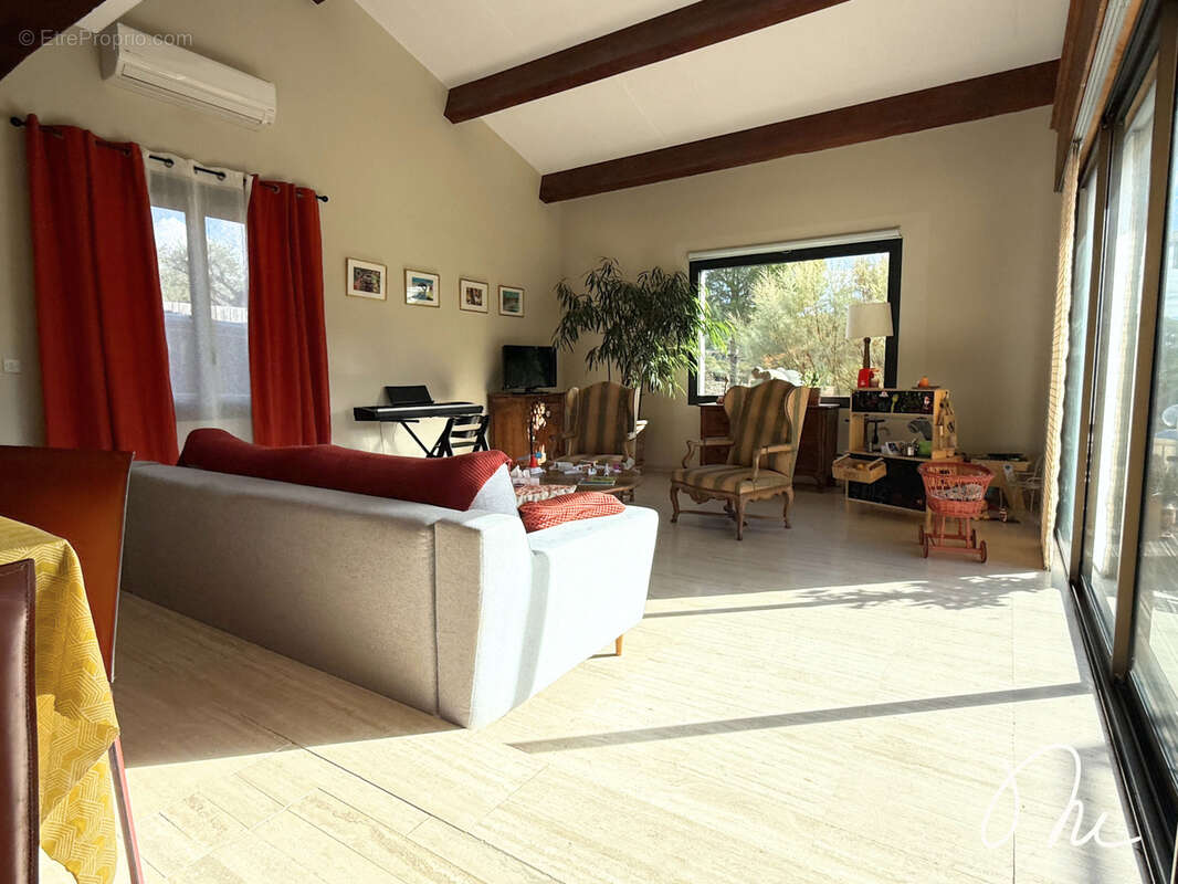 Maison à SAINT-JEAN-DE-LA-BLAQUIERE