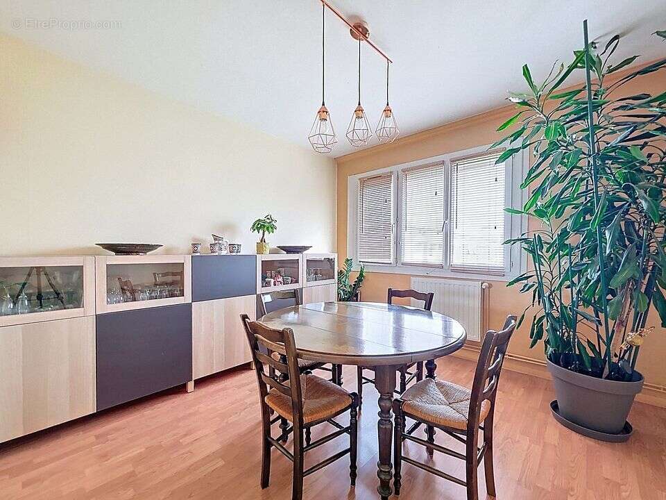 Appartement à SAINT-PRIEST