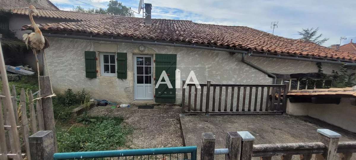 Appartement à MAINE-DE-BOIXE