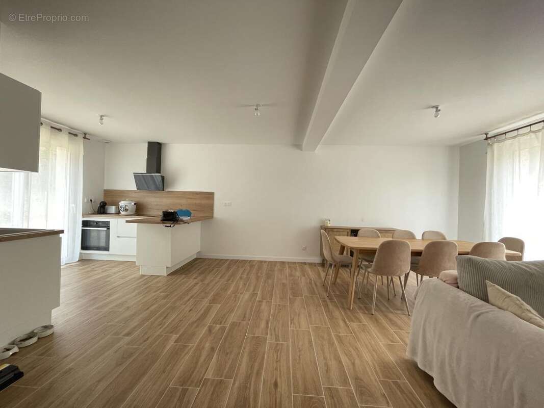 Maison à MONTFORT-LE-GESNOIS