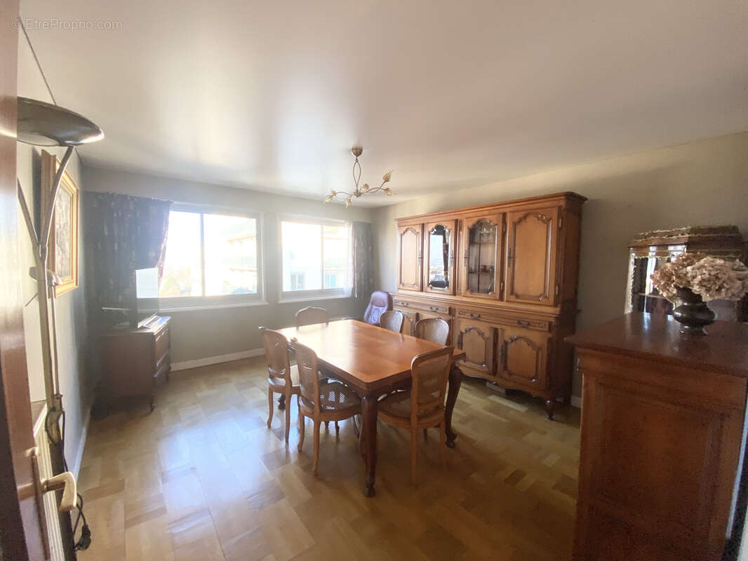 Appartement à LE RAINCY