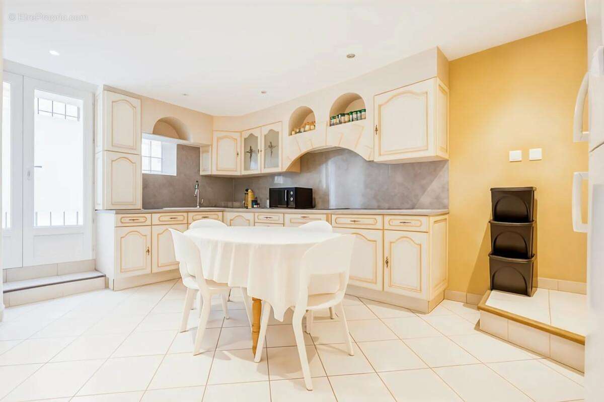 Maison à GINASSERVIS