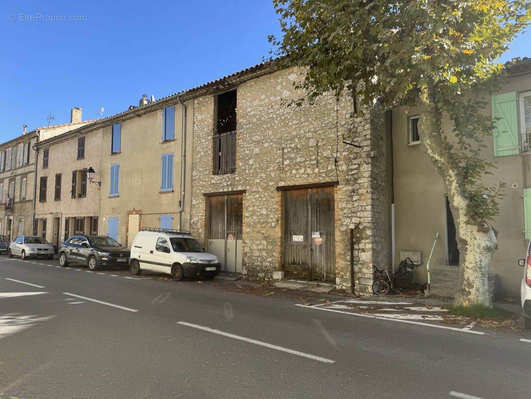 Appartement à COMPS-SUR-ARTUBY