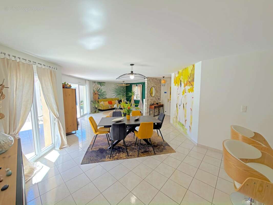 Maison à SAINT-PRIVAT-DES-PRES