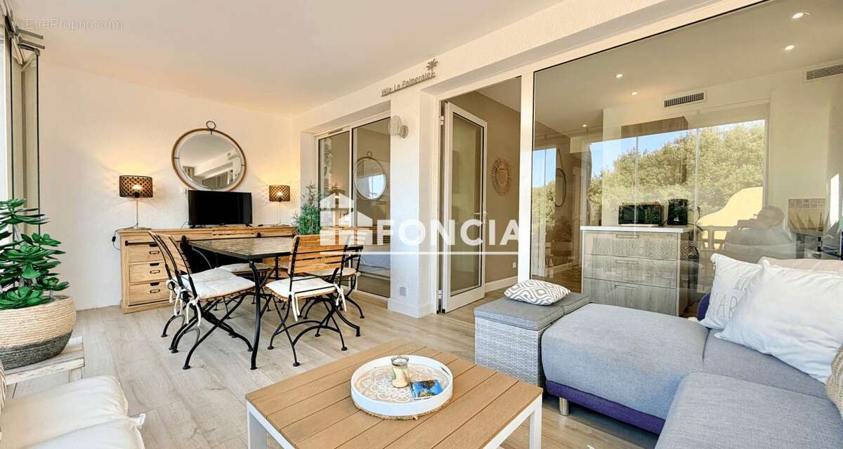 Appartement à GRIMAUD