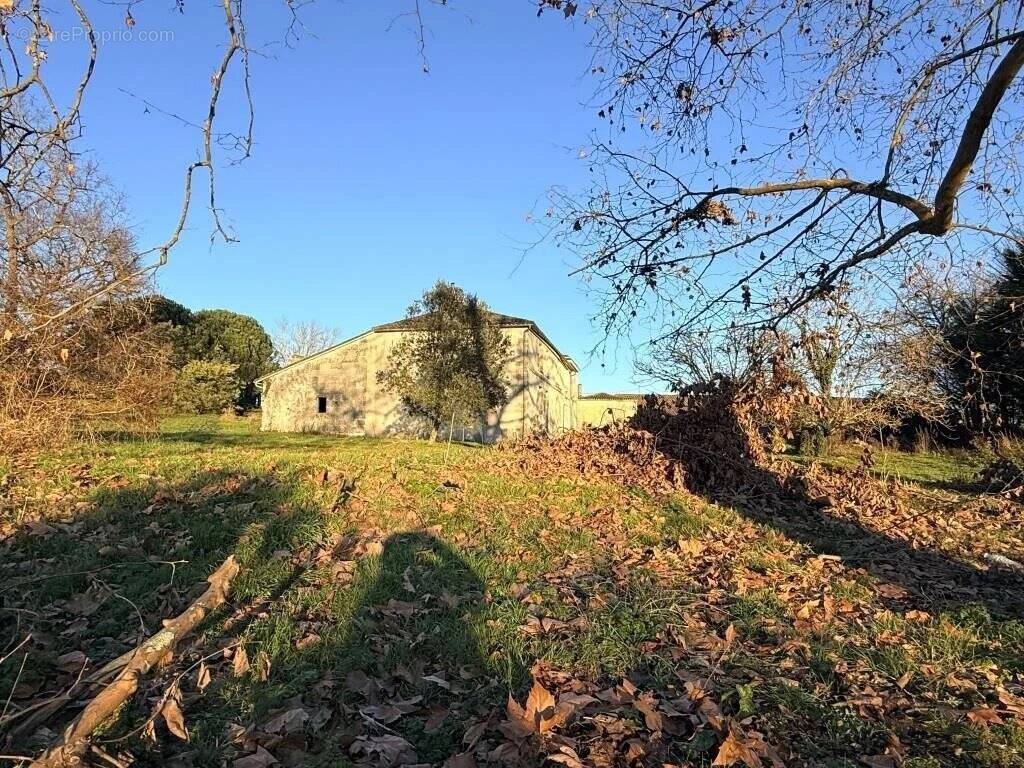 Maison à CIVRAC-DE-BLAYE