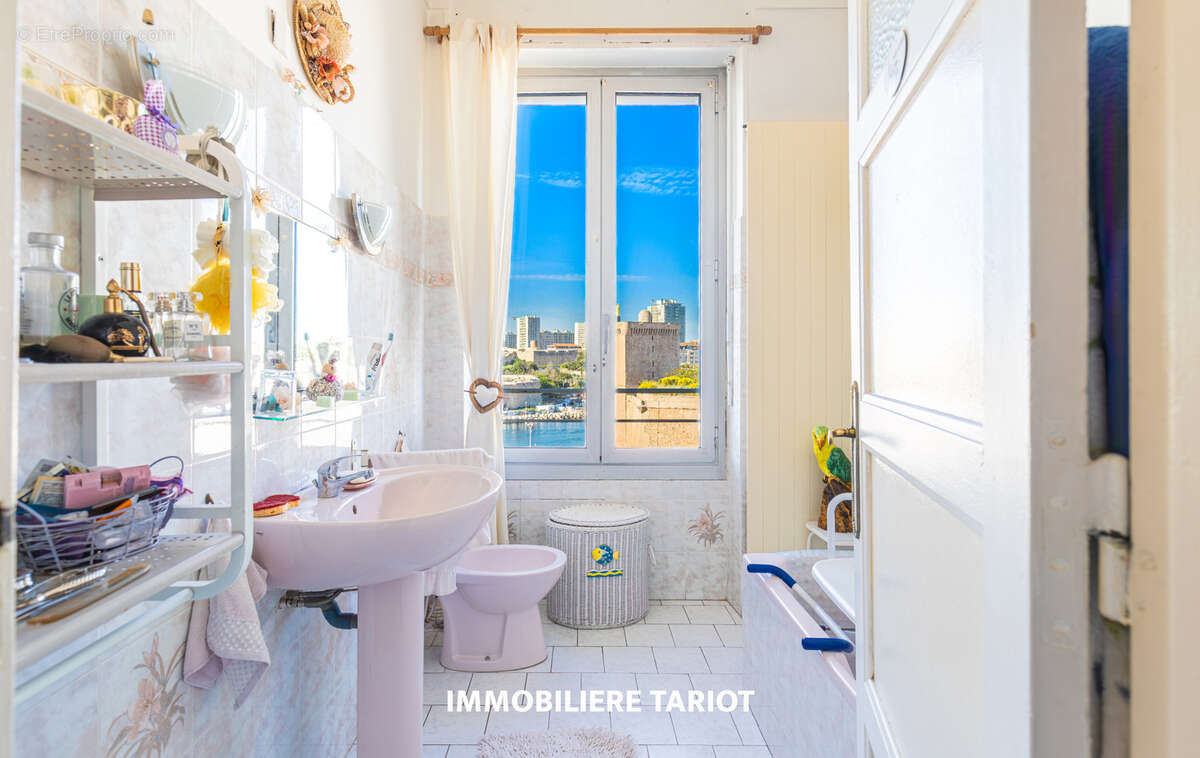 Appartement à MARSEILLE-2E
