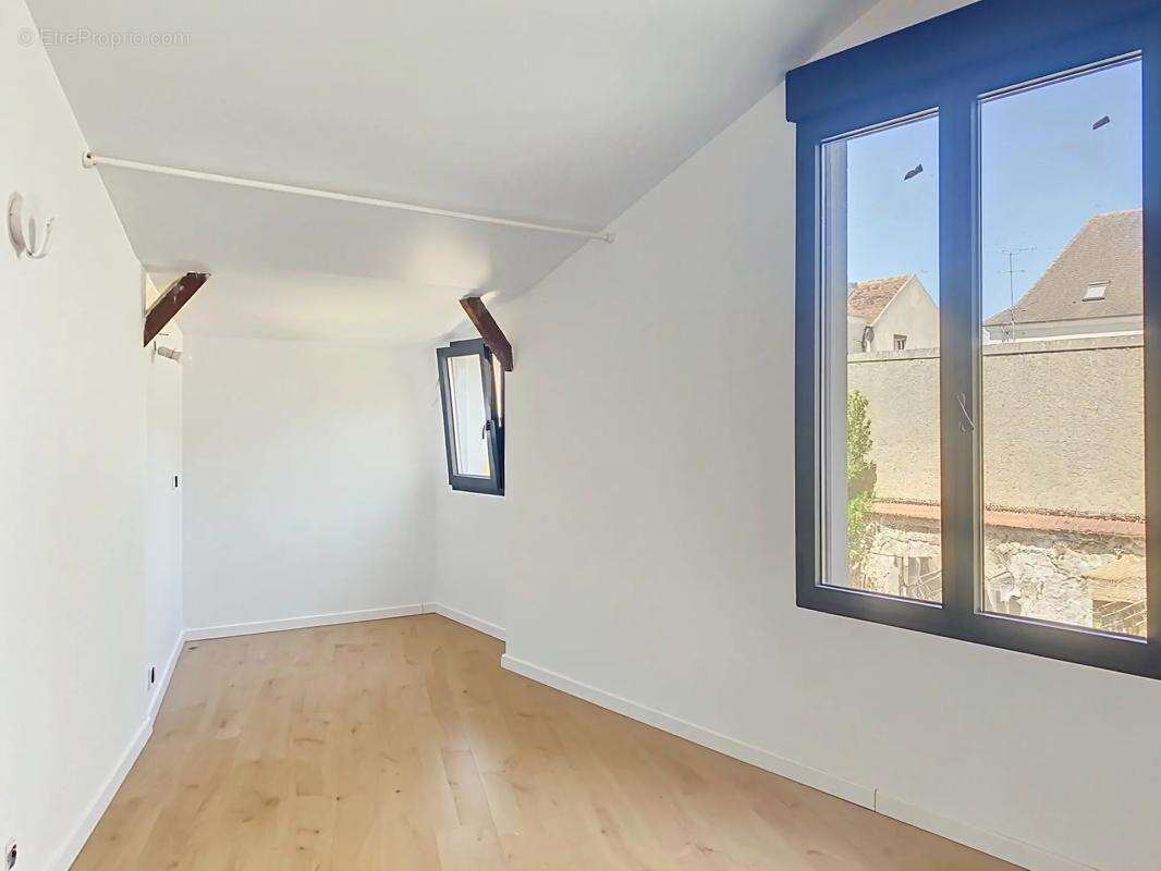 Maison à BRIE-COMTE-ROBERT