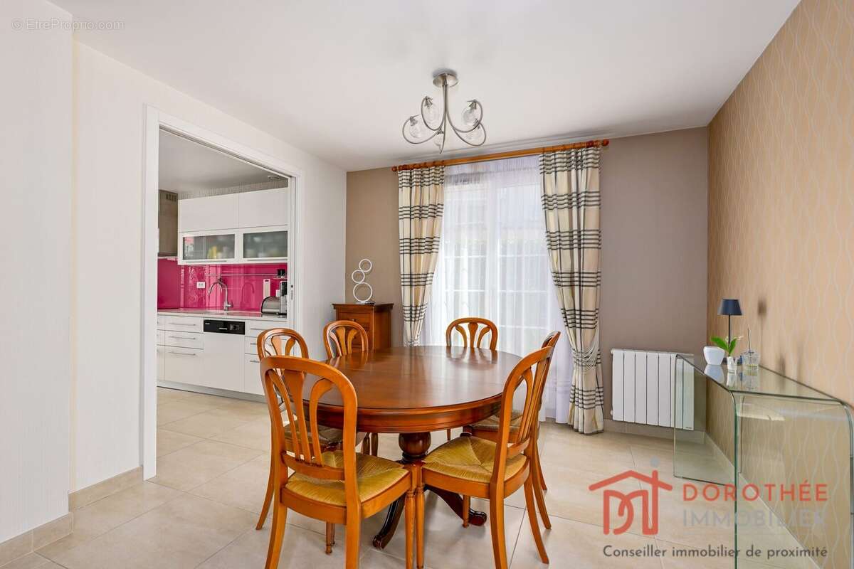 Maison à MAROLLES-EN-BRIE