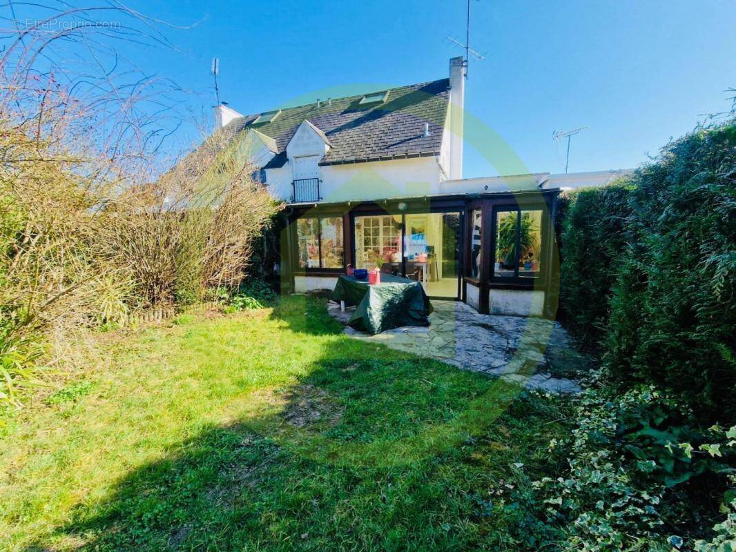 Maison à OZOIR-LA-FERRIERE