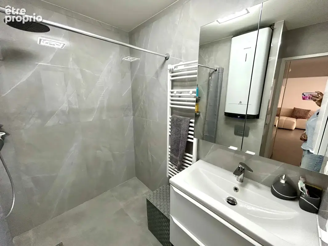A vendre appartement 2 piéces centres ville de juan les pins plage a pied - photo 2