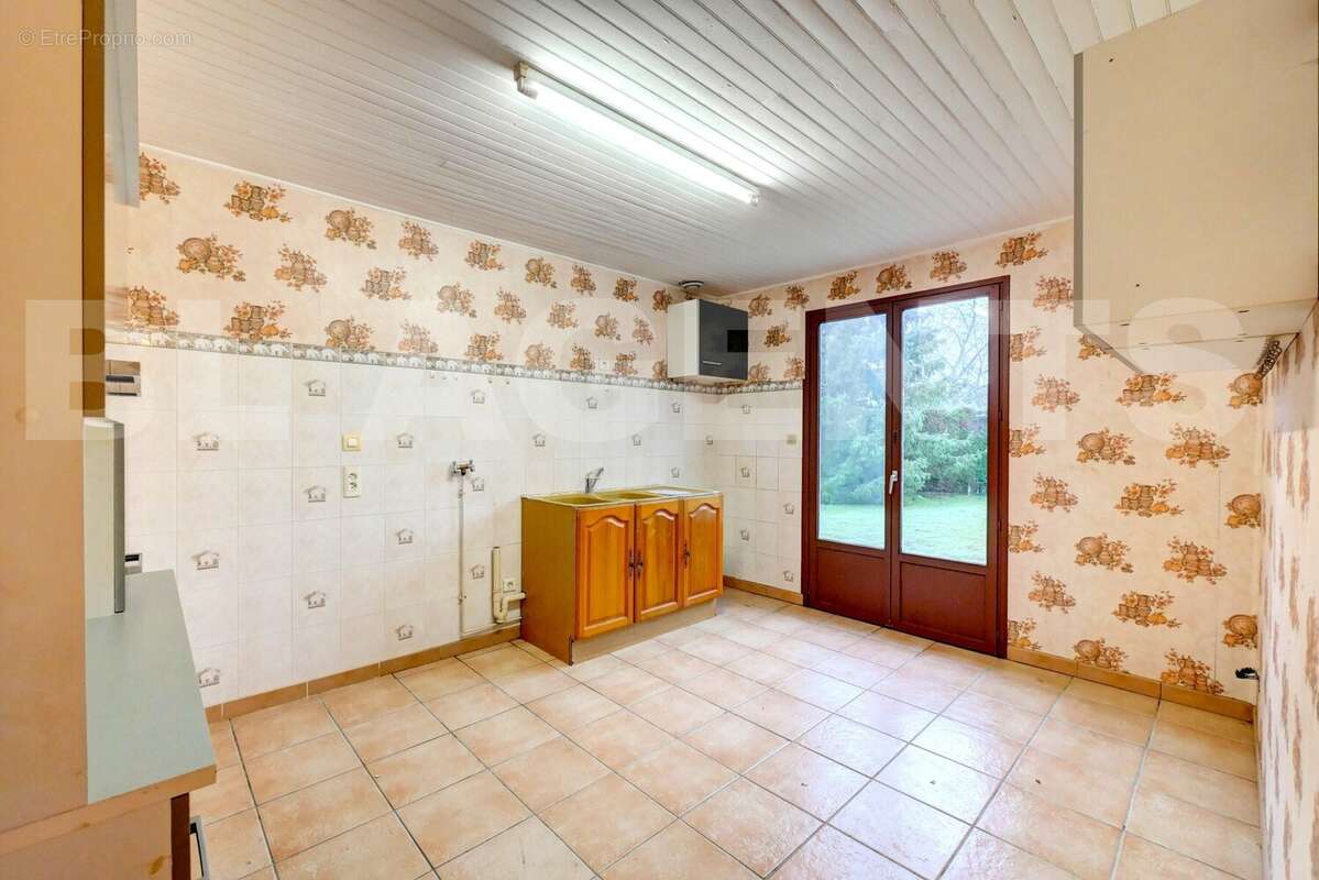 4 - Maison à SAINT-LOUP-DE-GONOIS