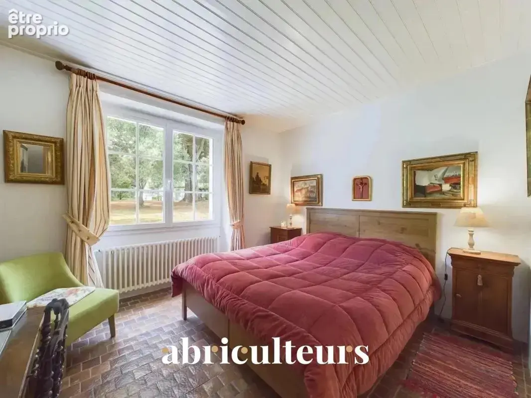 Grande villa de 200m² en front de mer  Très belle parcelle aux multiples possibilités en vente à L'Épine (85740) - photo 7