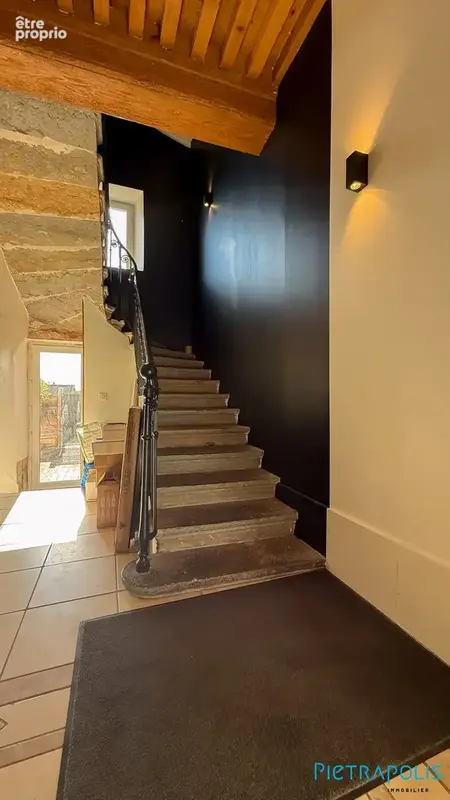 Maison 6 pièces 195 m² à vendre à Lissieu (69380) - photo 6