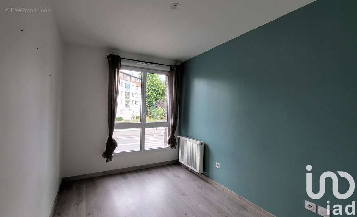 Photo 9 - Appartement à GENNEVILLIERS