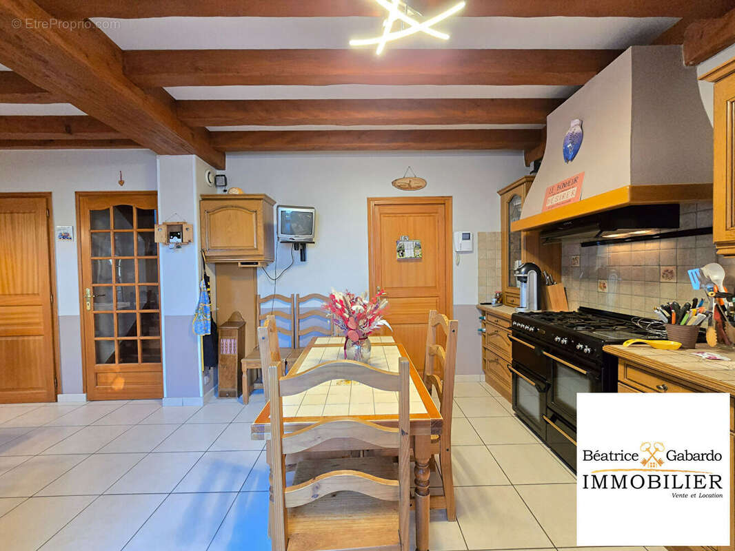 Maison Lamure Sur Azergues 6 pièce(s) 137 m2 - photo 8