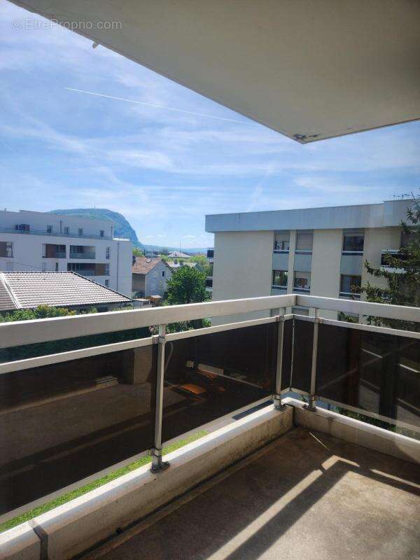Appartement à VILLE-LA-GRAND