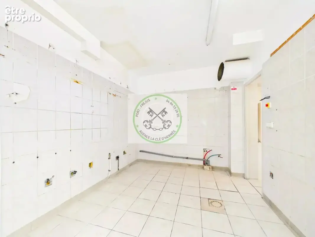 Appartement loft ou commerce   saint raphael centre - photo 12
