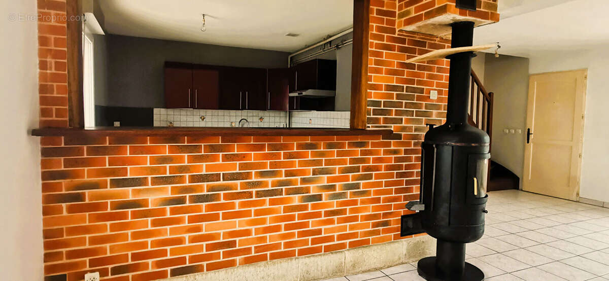 Maison à SAINT-JEAN-DE-BRAYE