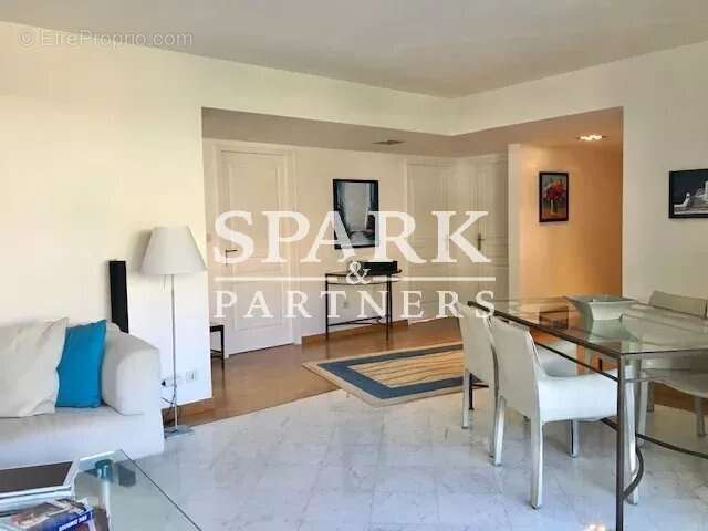Appartement à ROQUEBRUNE-CAP-MARTIN