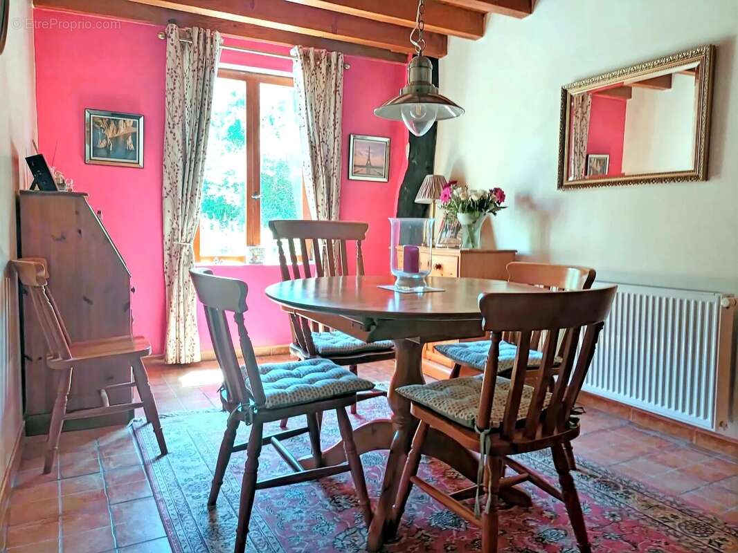 Maison à SAINT-ADJUTORY