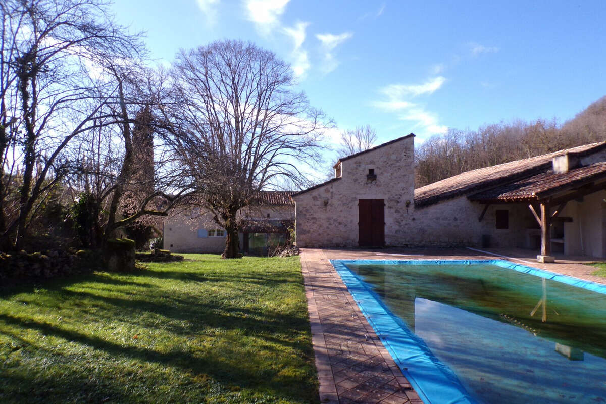 Maison 167 m² à Puymirol  - photo 2