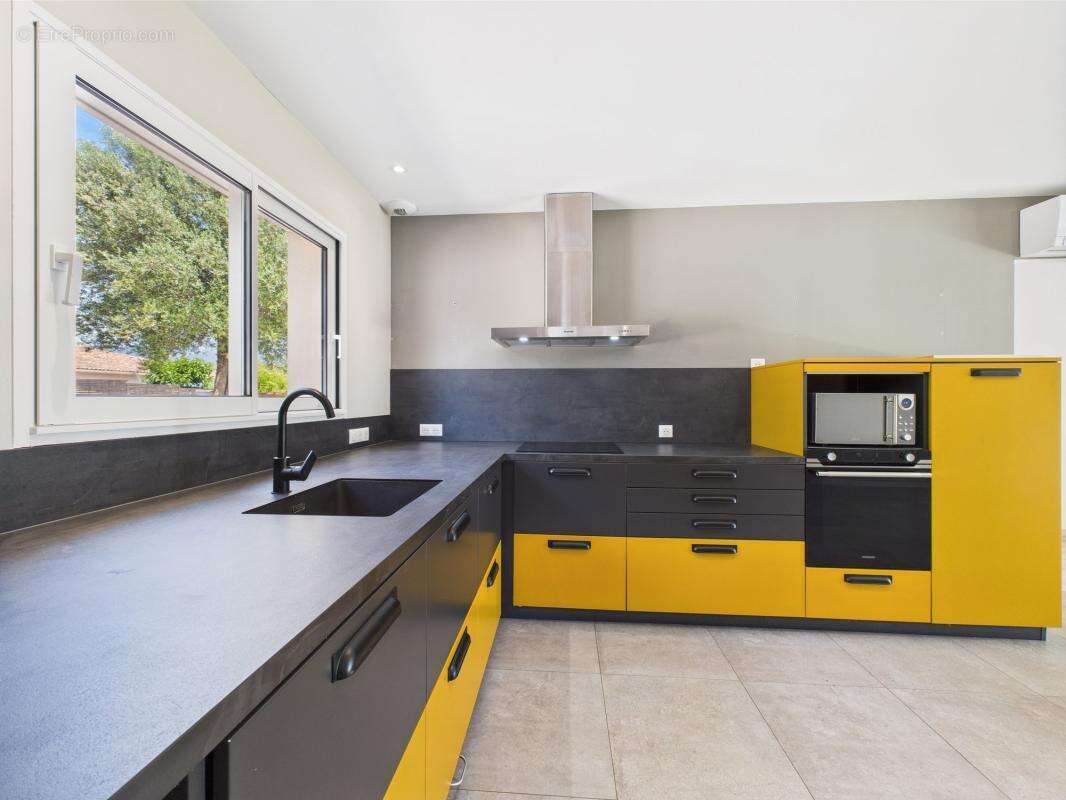 Appartement à PERI