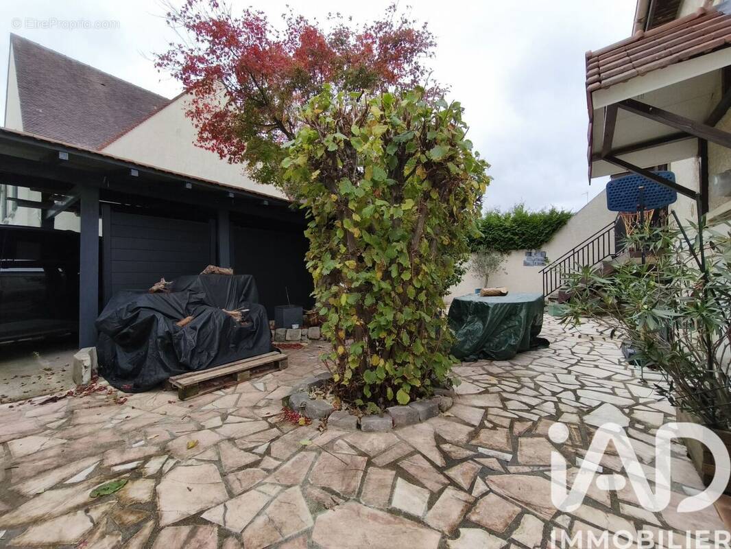 Photo 1 - Maison à VILLEMOMBLE