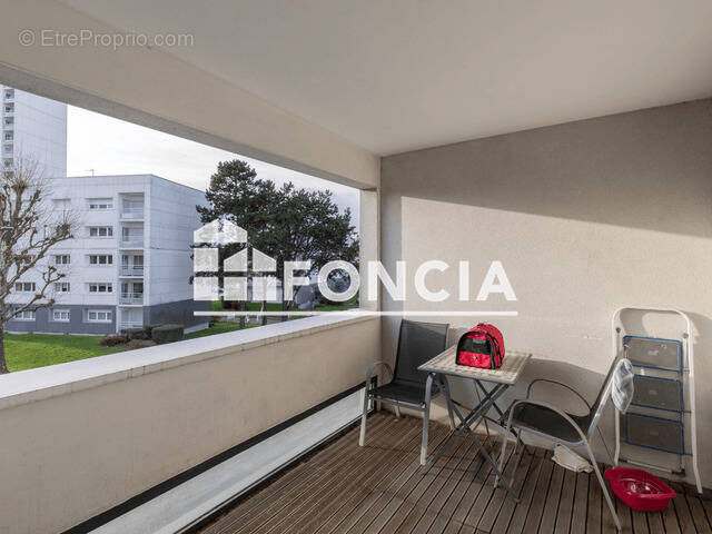 Appartement à MONT-SAINT-AIGNAN