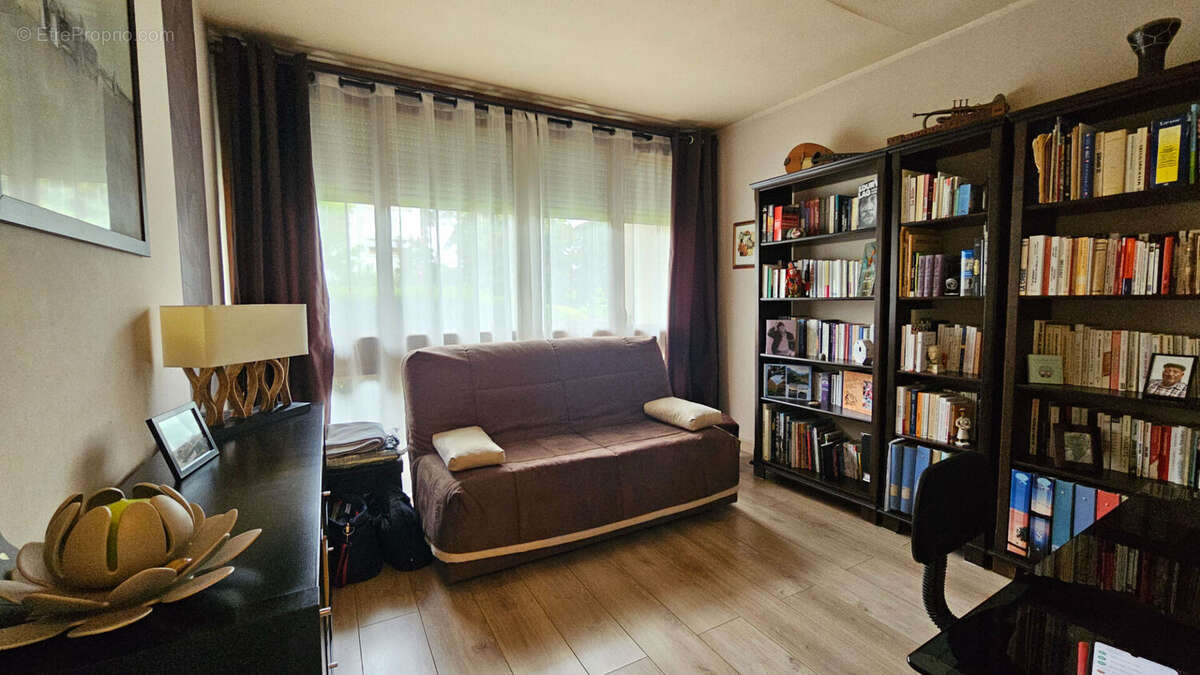 Appartement à CHILLY-MAZARIN