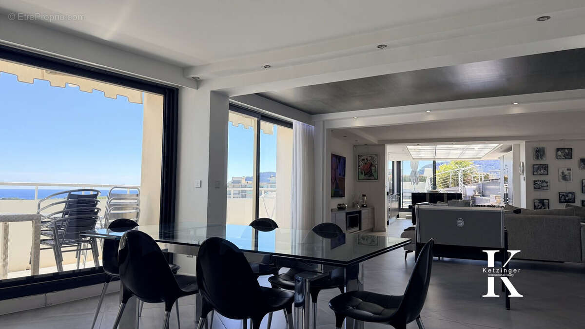 Appartement à MANDELIEU-LA-NAPOULE