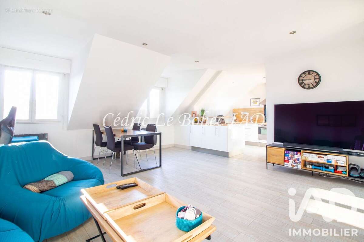 Appartement 61 m² à Saint-Prix  - photo 4