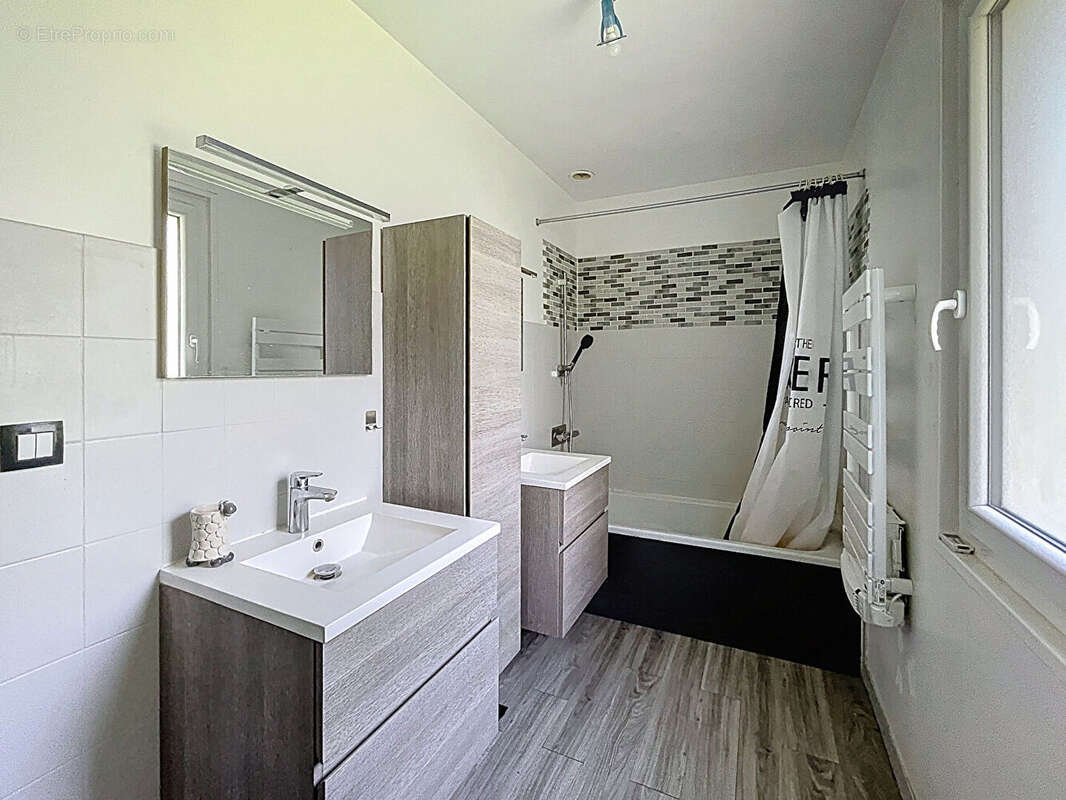 Maison à RILLIEUX-LA-PAPE