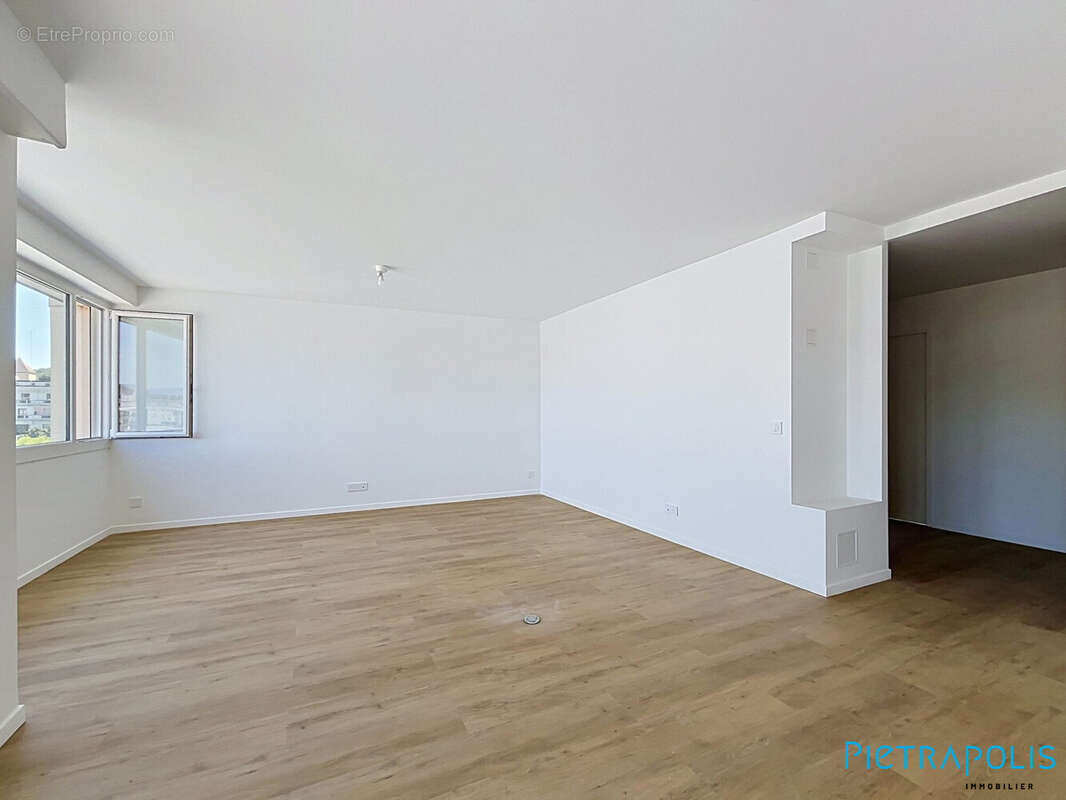 Appartement 94 m² à Annecy  - photo 7