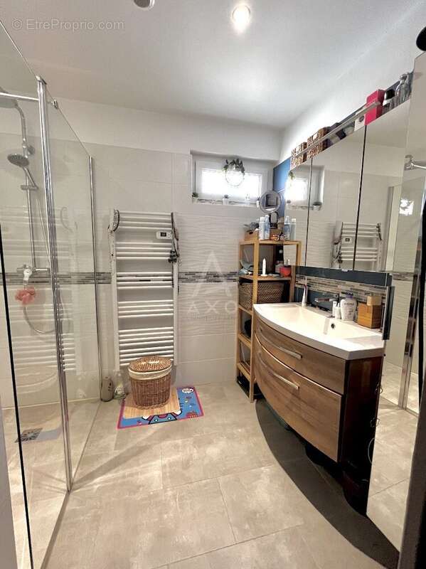 Maison de plain-pied de 142 m² avec T2 indépendant - photo 15