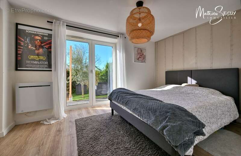 Appartement à COURZIEU