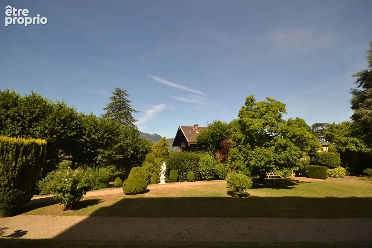 Aix Les Bains, T4 de 178 m² dans un ancien palace - photo 10