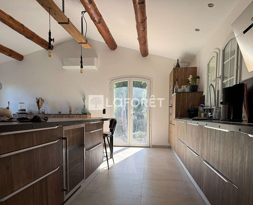 Maison à SOLLIES-VILLE