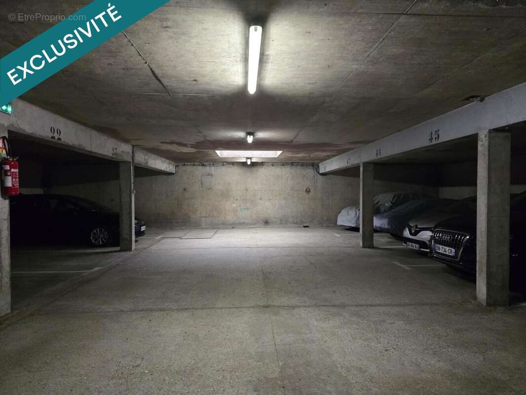 Photo 2 - Parking à MEUDON