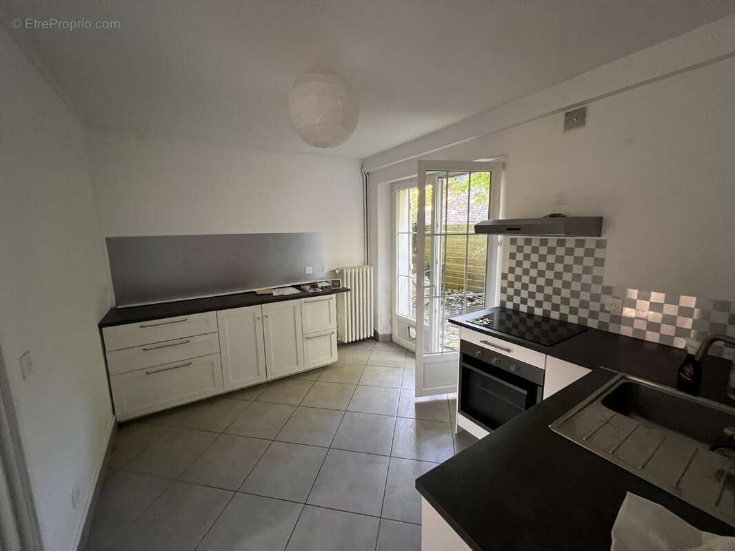 Maison à SAINT-CHERON