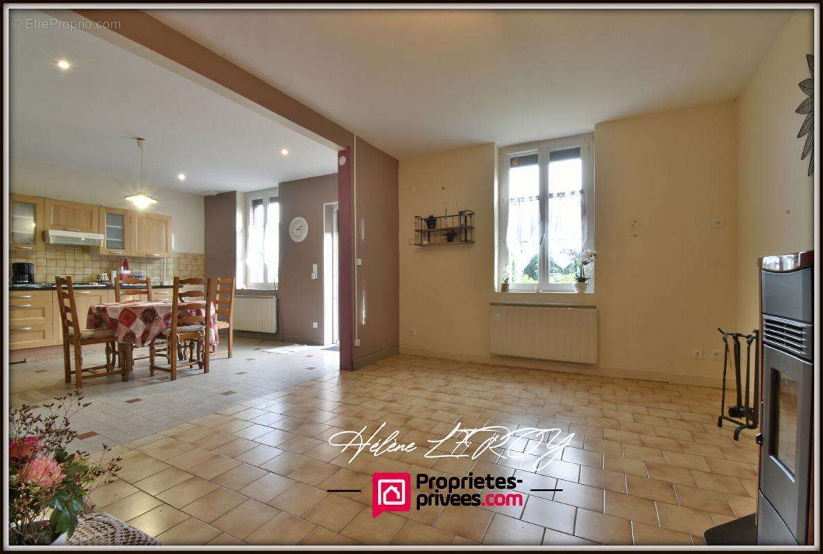 Maison Normande en briques 5pièces avec dépendance et garages - photo 3