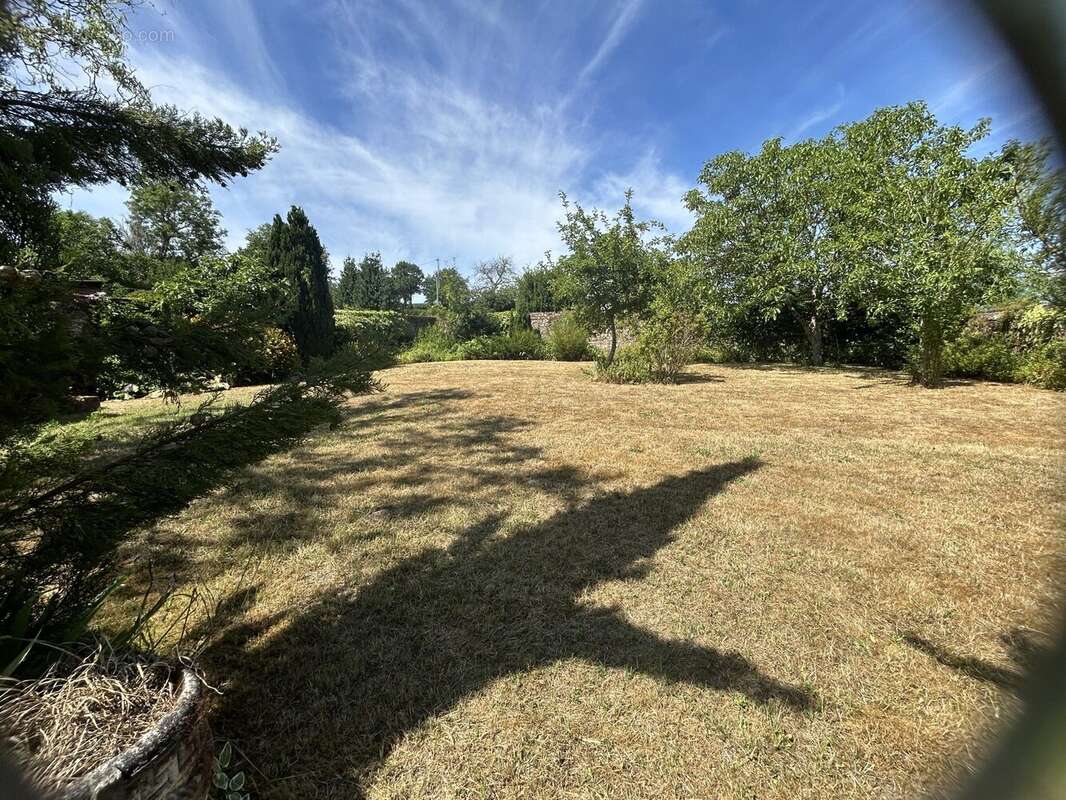 Maison à CERISY-BELLE-ETOILE