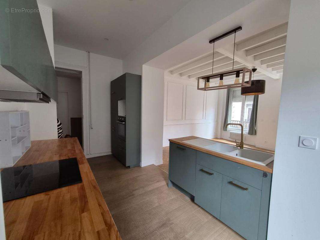 Beau T4. 25 rue Jules Ledin. Dpe C. Appartement rénové avec cachet - photo 5